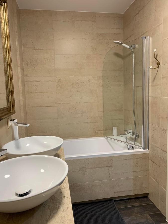 Apartament Jędrzejów Exteriör bild